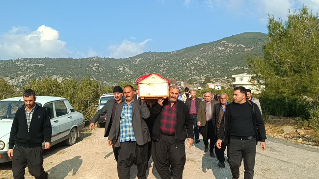 Adana’da düğünde maganda kurşunuyla ölen çocuğun cenazesi defnedildi