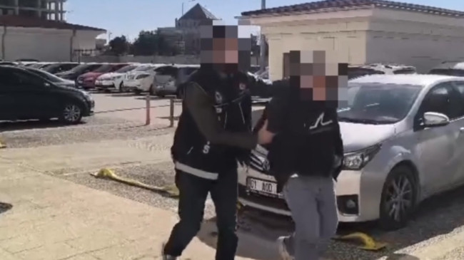 Adana’da 19,5 yıl kesinleşmiş hapis cezasıyla aranan hükümlü yakalandı