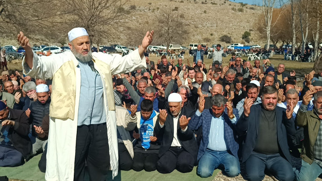 Kozan’da yağmur duası yapıldı