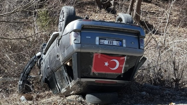 Adana’da takla atan cipteki 1’i çocuk 6 kişi yaralandı
