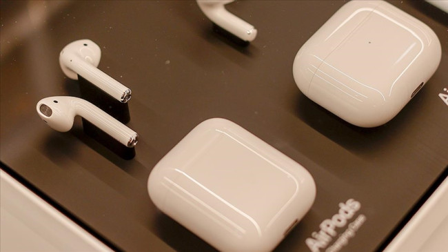 AirPods’a canlı çeviri özelliği geliyor