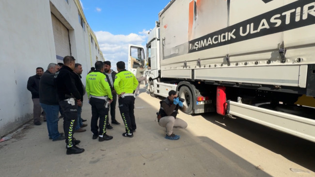 GAZİANTEP’TE TIRIN ÇARPTIĞI 5 YAŞINDAKİ ÇOCUK HAYATINI KAYBETTİ