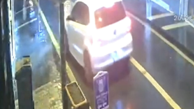 Osmaniye’de çalıntı araçla kuyumcu soyan şüpheliler, otomobili çaldıkları iş yerine geri bıraktı