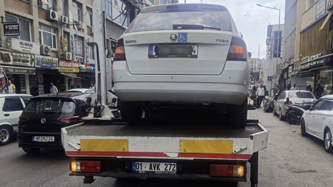 Adana’da hatalı park edilen 352 aracın sürücüsüne ceza uygulandı