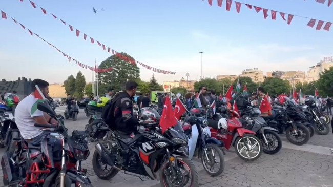 Gaziantep’te motosiklet sürücüleri İsrail’in Gazze’ye yönelik saldırılarını protesto etti