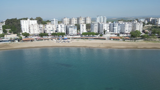 Adana’daki Ayas Belediye Plajı mavi bayrak verildi