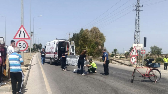 Mersin’de otomobilin çarptığı bisikletli hayatını kaybetti