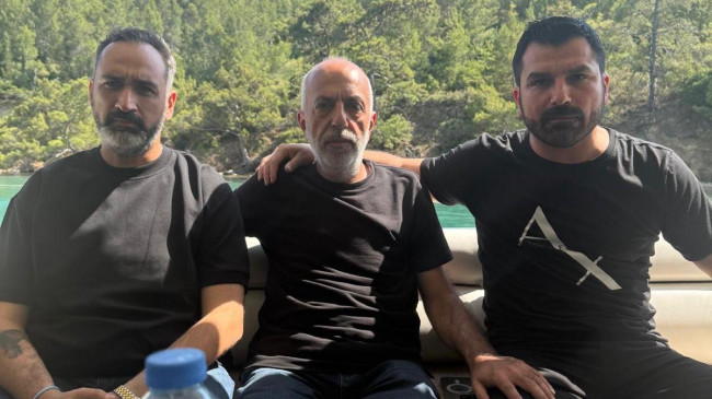 Bora Toprak Tahliyesinin Ardından İlk Kez Görüntülendi – Yanında Sürpriz İsimler Vardı