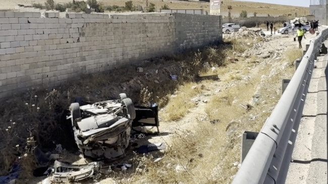 Gaziantep’te hafif ticari araç ile otomobilin çarpıştığı kazada 6 kişi yaralandı