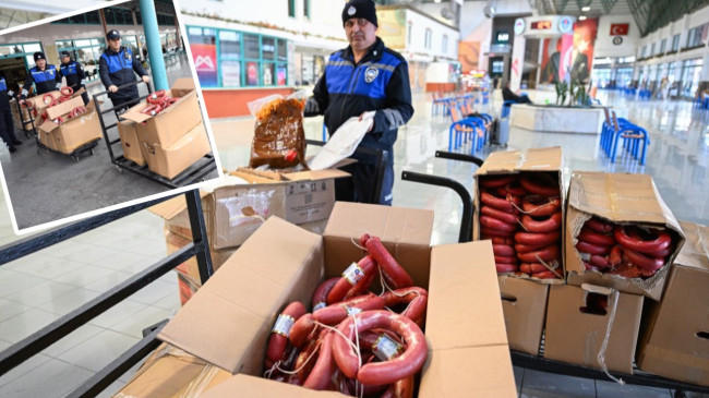 Mersin’de yolcu otobüslerindeki 300 kilogram sucuk ve 2 koli çiğköfteye el konuldu