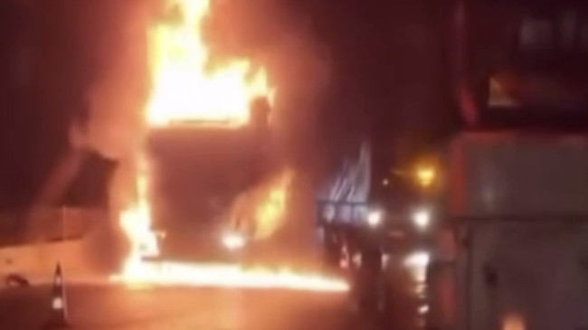 Gaziantep’te TAG Otoyolu’nda tır alev aldı