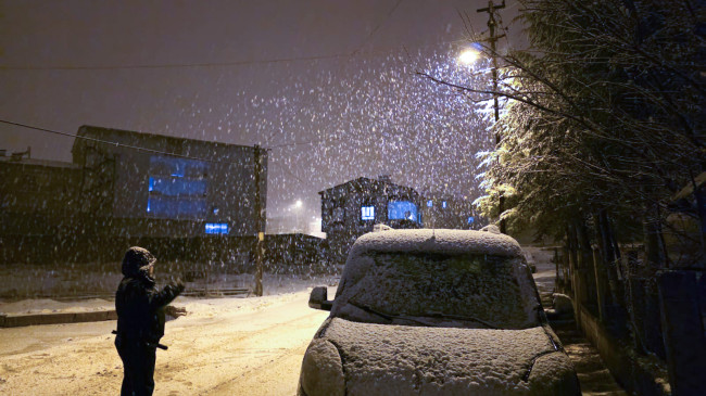 Adana’nın Tufanbeyli ilçesinde kar yağışı etkili oldu