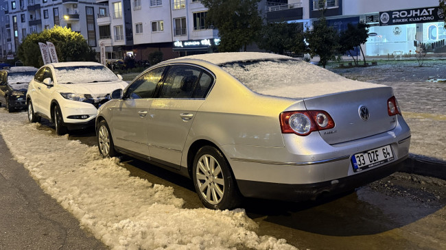 Mersin’de dolu hayatı olumsuz etkiledi