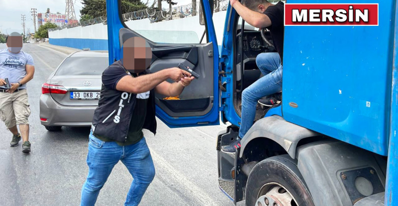 İÇİŞLERİ BAKANI SOYLU, MERSİN’DE 310 KİLOGRAM 2 MİLYON ADET UYUŞTURUCU HAP ELE GEÇİRİLDİĞİNİ AÇIKLADI…