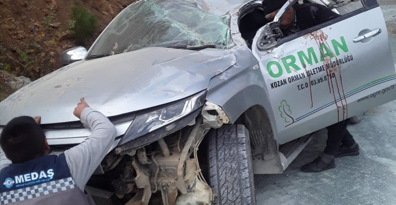 ADANA’NIN KOZAN İLÇESİNDEKİ TRAFİK KAZASINDA 3 ORMAN İŞLETME MÜDÜRLÜĞÜ PERSONELİ YARALANDI