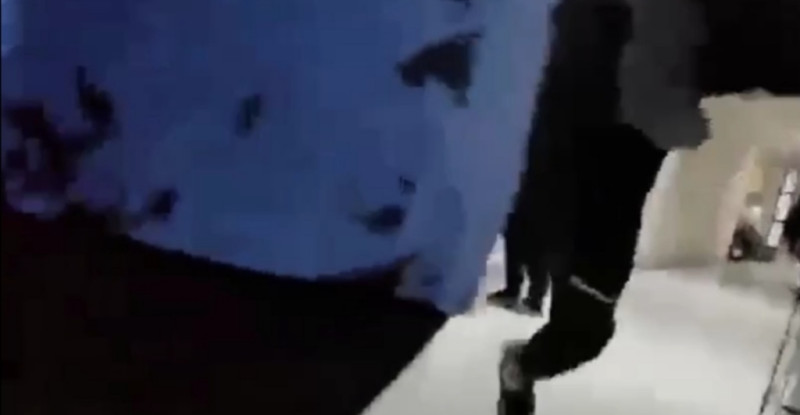 ADANA’DA BALCALI HASTANESİ ACİLİNDE HASTA YAKINLARI DOKTOR VE HEMŞİRELERE SALDIRIP, DARP ETTİ…