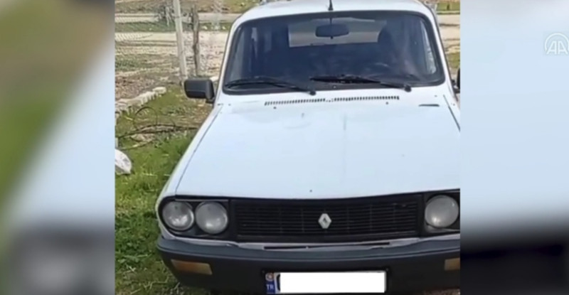 ADANA’DA EVLERİNE DÖNMEK İÇİN YOL PARALARI KALMAYINCA OTOMOBİL ÇALDIKLARI İLERİ SÜRÜLEN 3 ARKADAŞ TUTUKLANDI