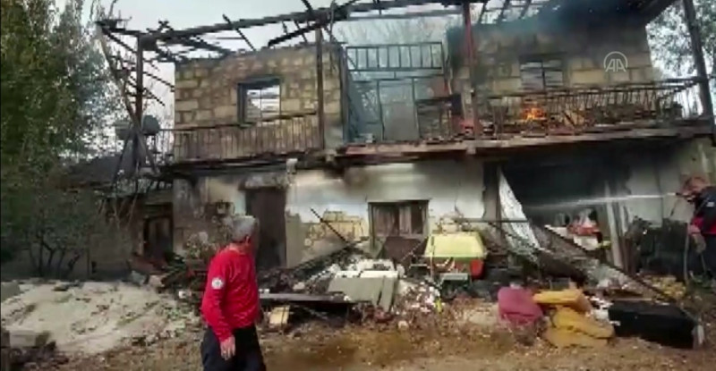 OSMANİYE’DE KULLANILMAYAN EVDE ÇIKAN YANGIN  SÖNDÜRÜLDÜ