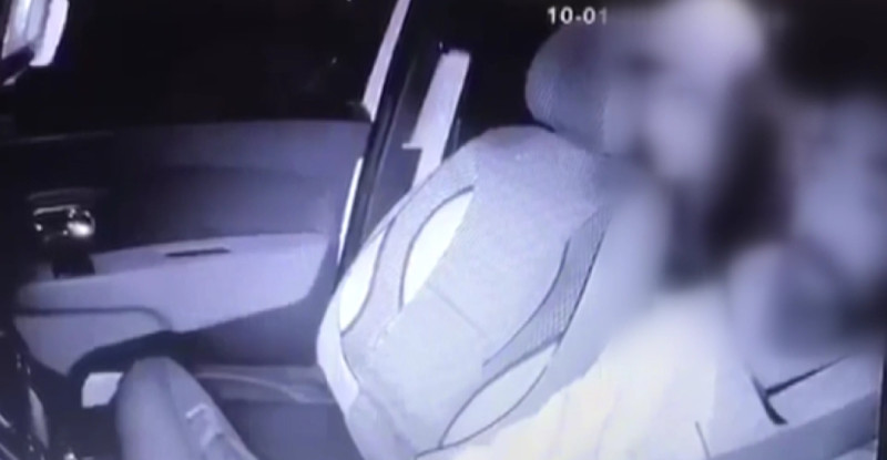 ANTALYA’DA TAKSİCİYE SALDIRI! ELİNDEKİ TAŞLA DEFALARCA KAFASINA VURDU…