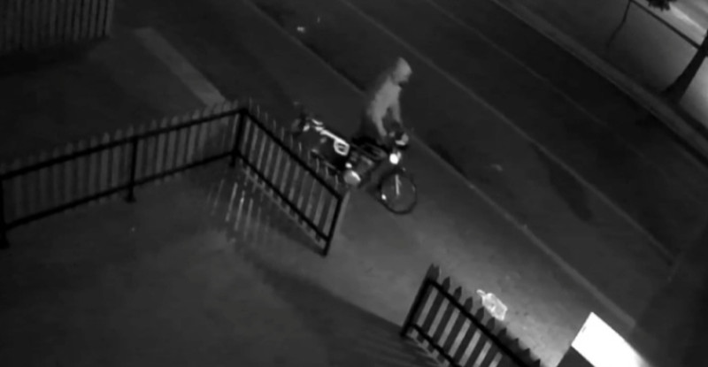 ADANA’DA GÜVENLİK KAMERASINDA EŞKALİ TESPİT EDİLEREK YAKALANAN  MOTOSİKLET HIRSIZLIĞI ŞÜPHELİSİ TUTUKLANDI