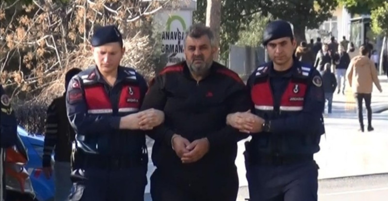 HATAY’ DA DEPREMDE YIKILAN KULE APARTMANI’NIN MÜTEAHHİDİ ANTALYA’DA TUTUKLANDI