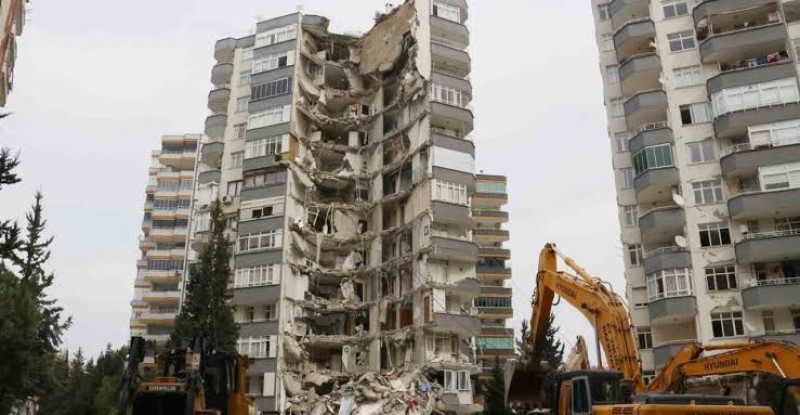 ADANA’DA DEPREMLERDEN HASAR ALAN 3 BİN’DEN FAZLA BİNA YIKILACAK!