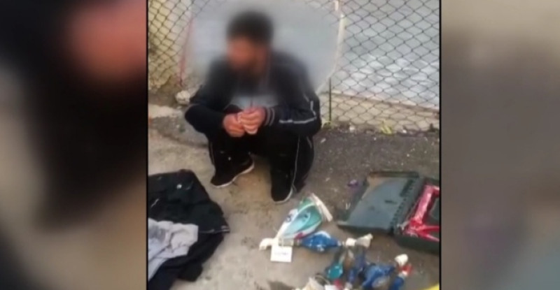 ADANA’DA APARTMANLARDAN SU SAYACI ÇALIP KAÇMAYA ÇALIŞTIĞI SIRADA VATANDAŞLAR TARAFINDAN  YAKALANAN ŞÜPHELİ TUTUKLANDI