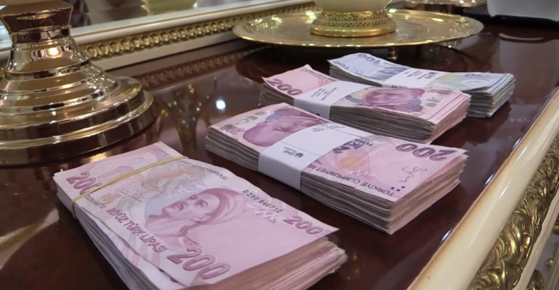 MERSİN MERKEZLİ 5 İLDEKİ “TEFECİLİK” OPERASYONUNDA 25 ZANLI YAKALANDI