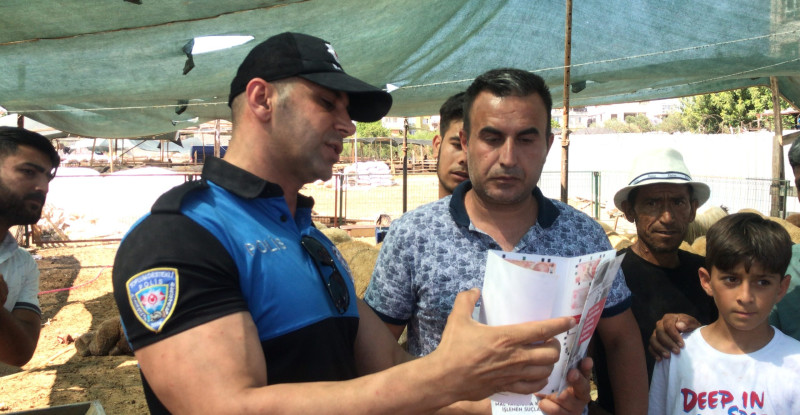 ADANA’DA POLİS EKLİPLERİ, KURBAN BAYRAMI ÖNCESİNDE SATICILARI, DOLANDIRICILIK VE HIRSIZLIK OLAYLARINA KARŞI UYARDI!