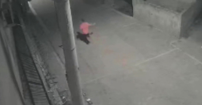 MERSİN’DE 7 EVDE HIRSIZLIK YAPTIĞI İDDİA EDİLEN ZANLI YAKALANDI