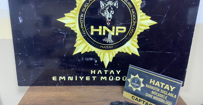 HATAY’DA BİR EVDE YAPILAN ARAMADA  540 UYUŞTURUCU HAP ELE GEÇİRİLDİ
