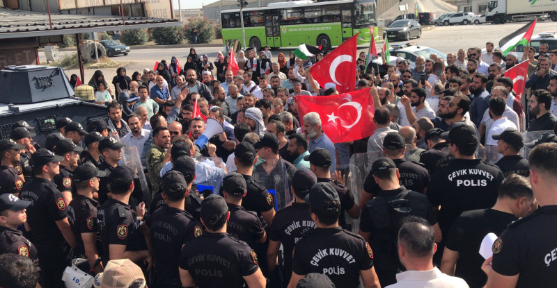 GAZİANTEP’TEN ADANA’YA FİLİSTİN’E DESTEK KONVOYU DÜZENLENDİ