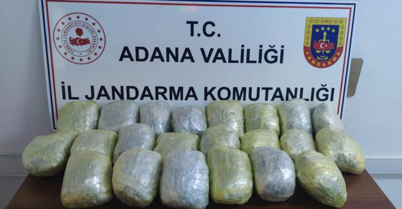 ADANA’DA YOLCU OTOBÜSÜNDE 12 KİLOGRAM ESRAR ELE GEÇİRİLDİ