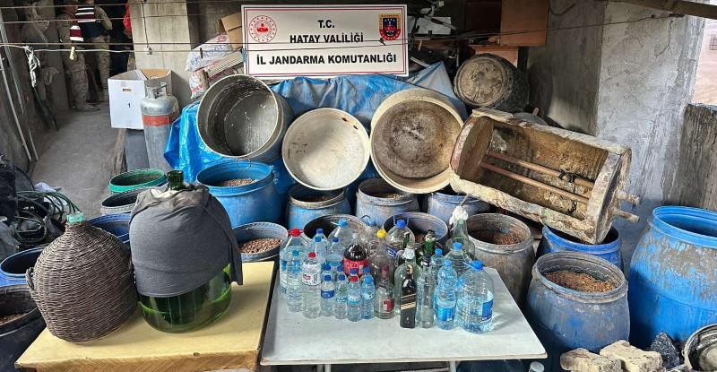 HATAY’DA SAHTE İÇKİ OPERASYONUNDA 1 ŞÜPHELİ YAKALANDI