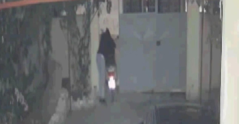 ADANA’DA 6 MOTOSİKLET ÇALAN ZANLI KAMERA GÖRÜNTÜLERİNDEN TESPİT EDİLEREK YAKALANDI