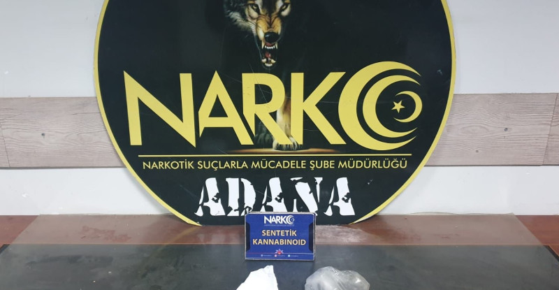 ADANA’DA UYUŞTURUCU OPERASYONUNDA YAKALANAN 2 ŞÜPHELİ TUTUKLANDI