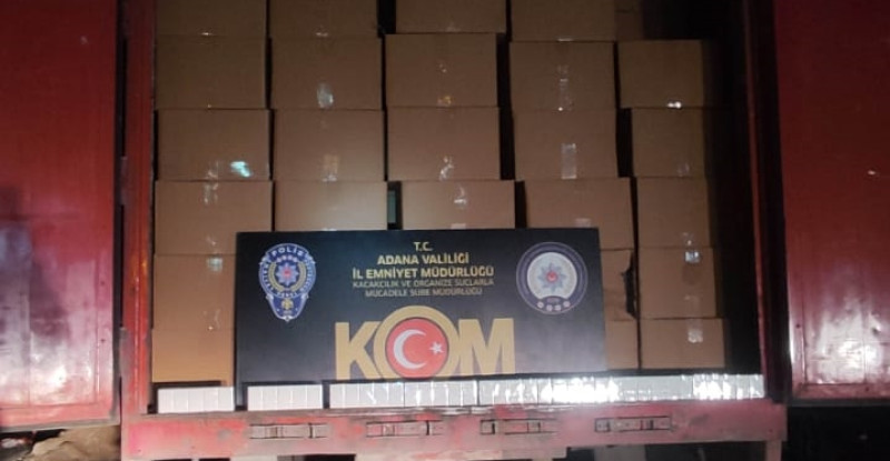 ADANA’DA 300 BİN PAKET KAÇAK SİGARA ELE GEÇİRİLDİ