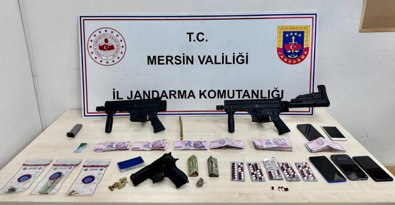 MERSİN’DE SİLAH KAÇAKÇILIĞI YAPAN 2 ZANLI TUTUKLANDI