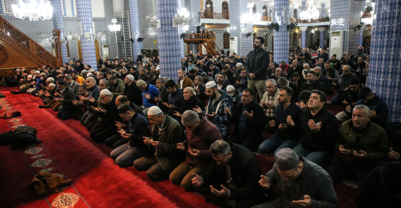 ADANA,MERSİN, HATAY, OSMANİYE VE GAZİANTEP’TE REGAİP KANDİLİ İDRAK EDİLDİ