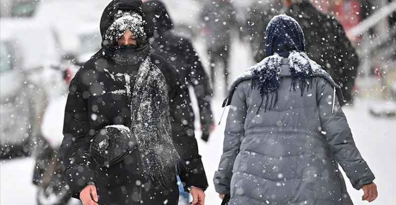 TÜRKİYE, PERŞEMBE GÜNÜ SOĞUK VE YAĞIŞLI HAVANIN ETKİSİ ALTINA GİRECEK
