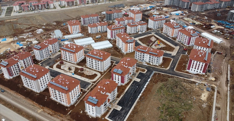 DEPREM KONUTLARININ İLK ETABI HAK SAHİPLERİNE TESLİM EDİLİYOR