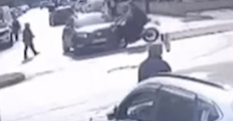 ADANA’DA CİPE ÇARPAN MOTOSİKLETTEKİ 2 KİŞİ YARALANDI