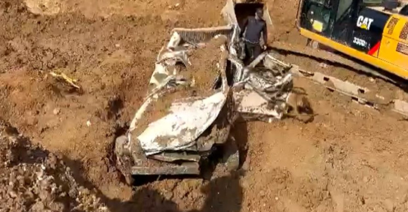 ERZİNCAN’DA MEYDANA GELEN MADEN OCAĞINDAKİ TOPRAK KAYMASINDAN 33 GÜN SONRA TOPRAK ALTINDA KALAN BİR ARACA ULAŞILDI