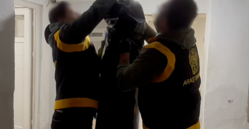 ADANA’DA KUM TORBASINA GİZLENMİŞ 40 BİN UYUŞTURUCU HAP BULUNDU