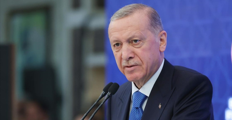 CUMHURBAŞKANI ERDOĞAN, BAYRAM TATİLİNİN KAMU ÇALIŞANLARI İÇİN 9 GÜNE ÇIKARILACAĞINI AÇIKLADI