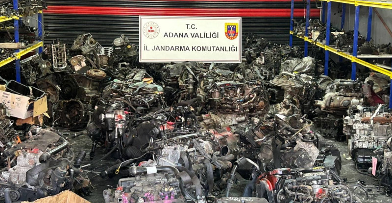 ADANA’DA BİR DEPOYA YAPILAN BASKINDA GÜMRÜK KAÇAĞI 96 OTOMOBİL MOTORU ELE GEÇİRİLDİ
