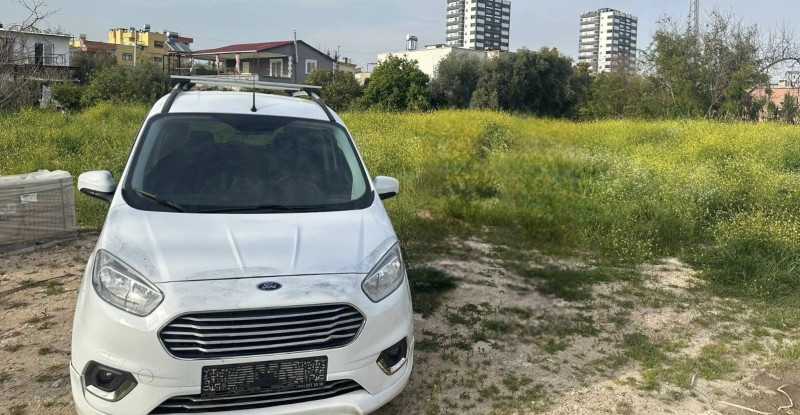 MERSİN’DE BIÇAKLA TEHDİT ETTİĞİ KİŞİNİN ARACINI ALIKOYAN ZANLI YAKALANDI