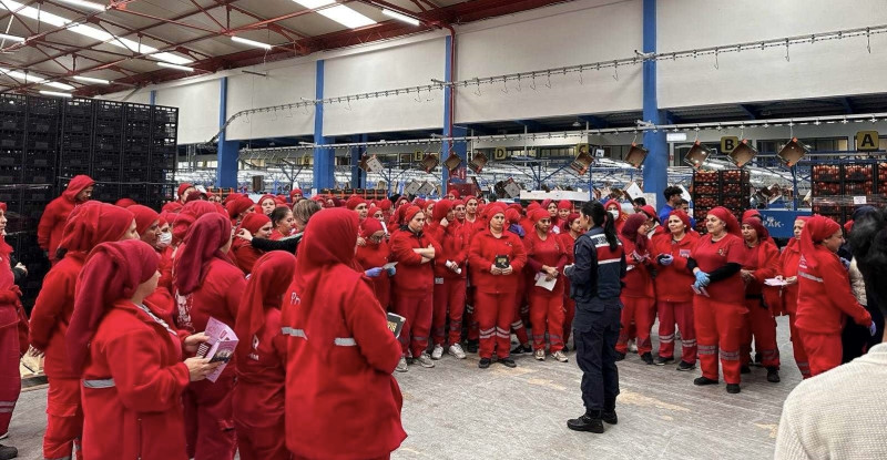 ADANA’DA JANDARMA EKİPLERİ KADINA ŞİDDETİN ÖNLENMESİNE YÖNELİK EĞİTİM VERDİ