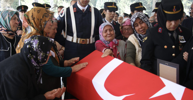 ŞEHİT JANDARMA ASTSUBAY KIDEMLİ BAŞÇAVUŞ NEBİ ÇULLU, MEMLEKETİ ADANA’DA TOPRAĞA VERİLDİ