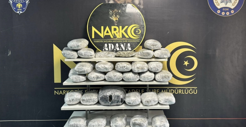 ADANA’DA UYUŞTURUCU OPERASYONUNDA YAKALANAN 21 ŞÜPHELİDEN 13’Ü TUTUKLANDI